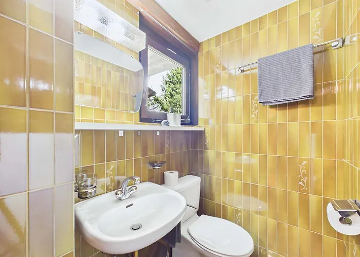 Cozy Single In The Heart Of Saas Fee